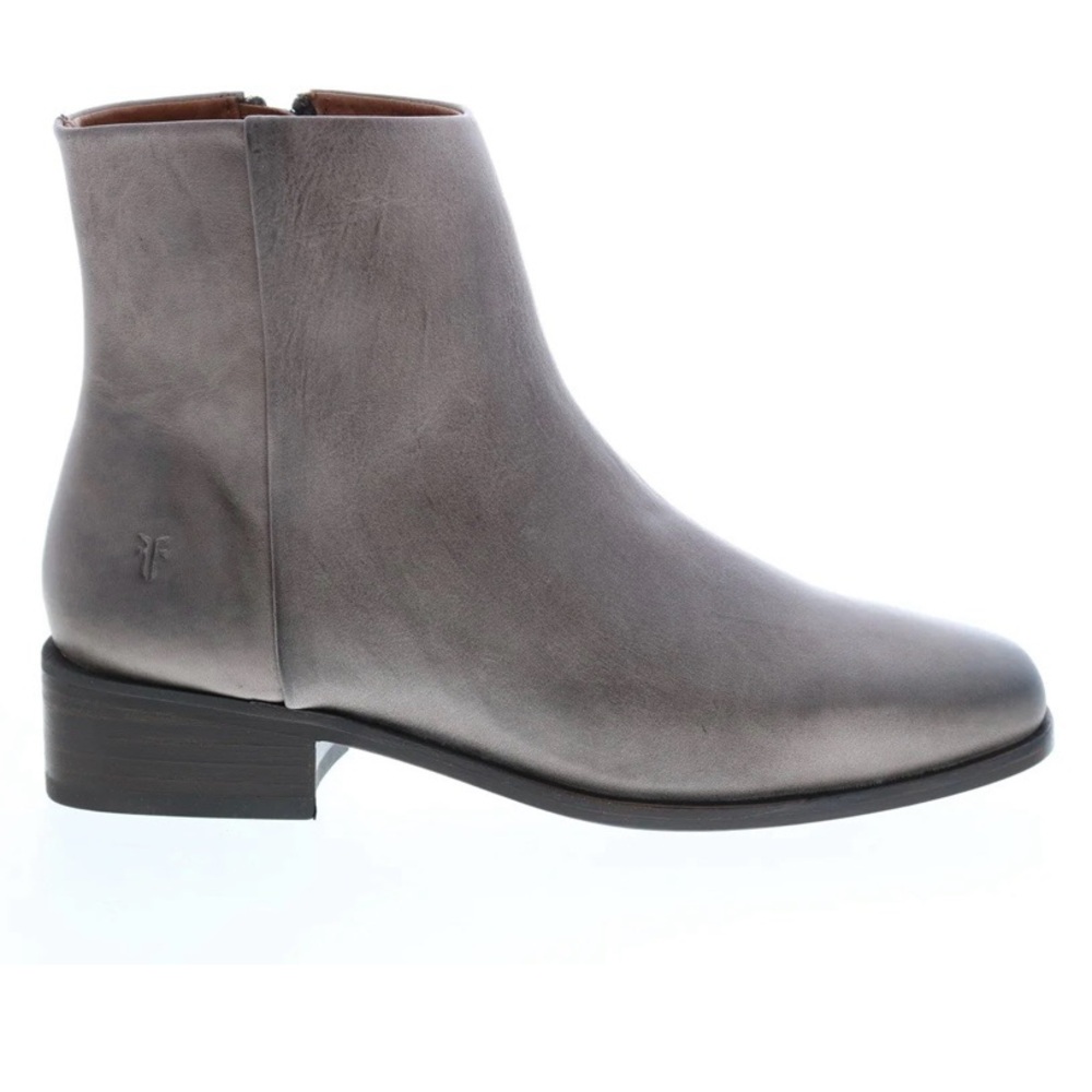 Frye River bootie inside zipper Grey size 8M